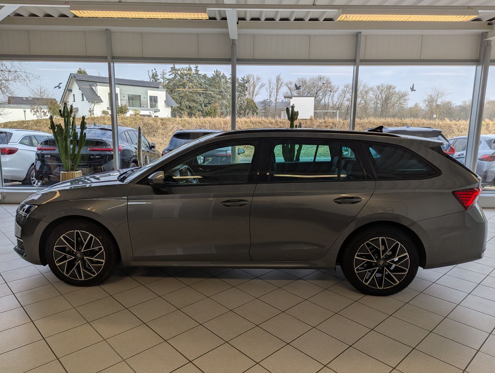 SKODA Octavia 1.5 TSI DSG ACC Style-Paket AHK 5J Garan - Image 4