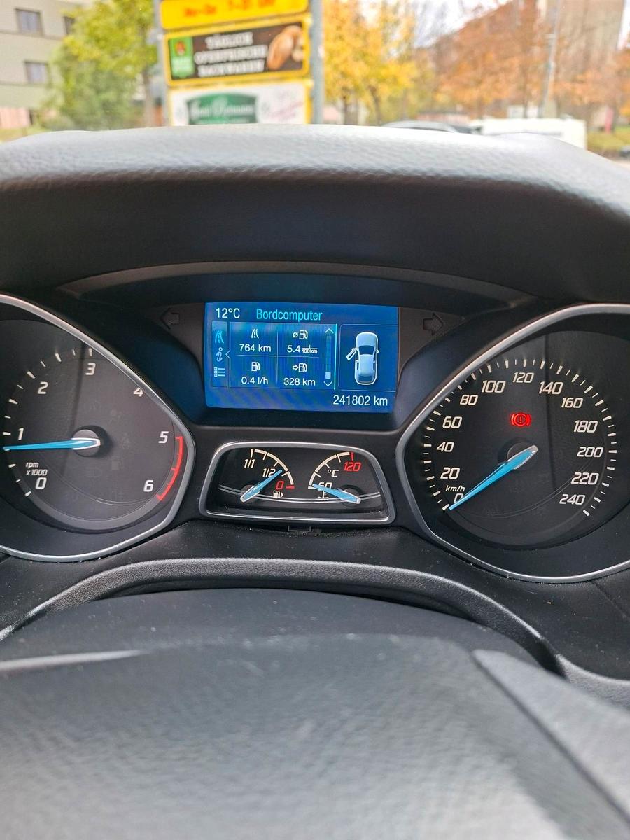 Ford Focus 2014 — photo 14