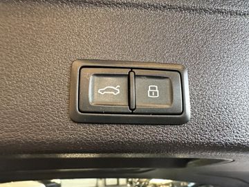 Audi A4 Avant *AHK*ACC*3-Zonen*Spurhalte*LED*VOLL