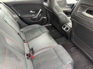 Mercedes CLA 180 Shooting Brake - 8