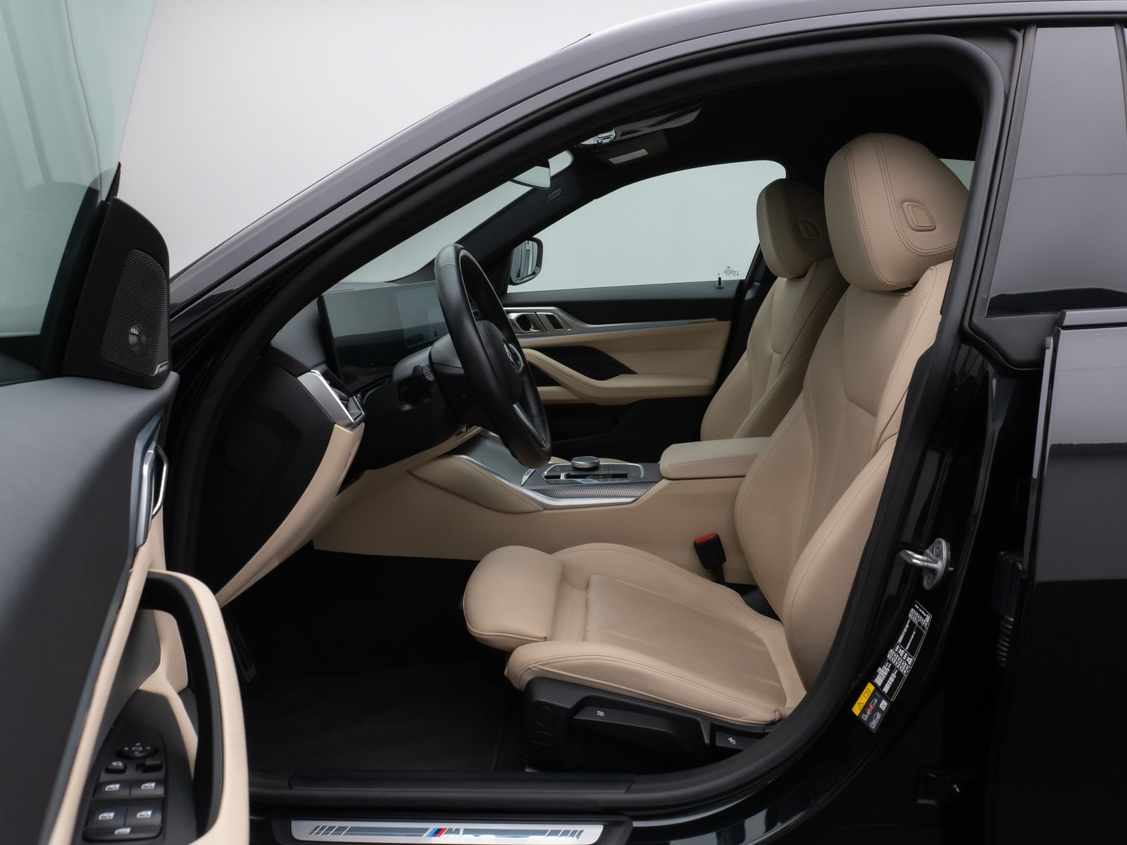 Fahrzeugabbildung BMW i4 eD40 Gran Coupè M Sport Kamera DAB H/K 19Zoll