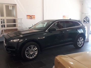 Jaguar F-Pace - 4