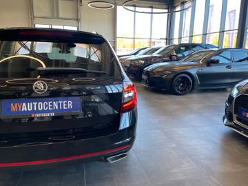 Skoda Octavia Combi RS 4x4 *PANO*NAVI*STANDHEIZUNG*AHK