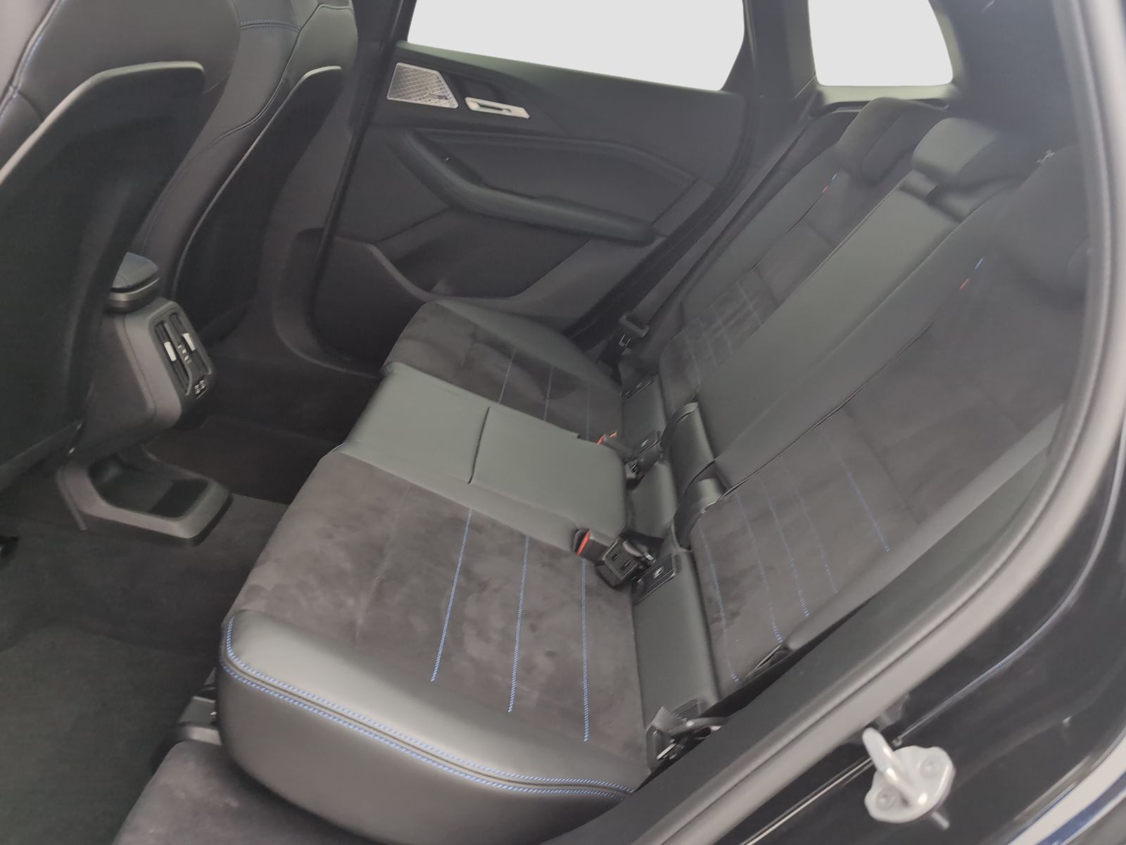 BMW 223 Active Tourer - Bild 9