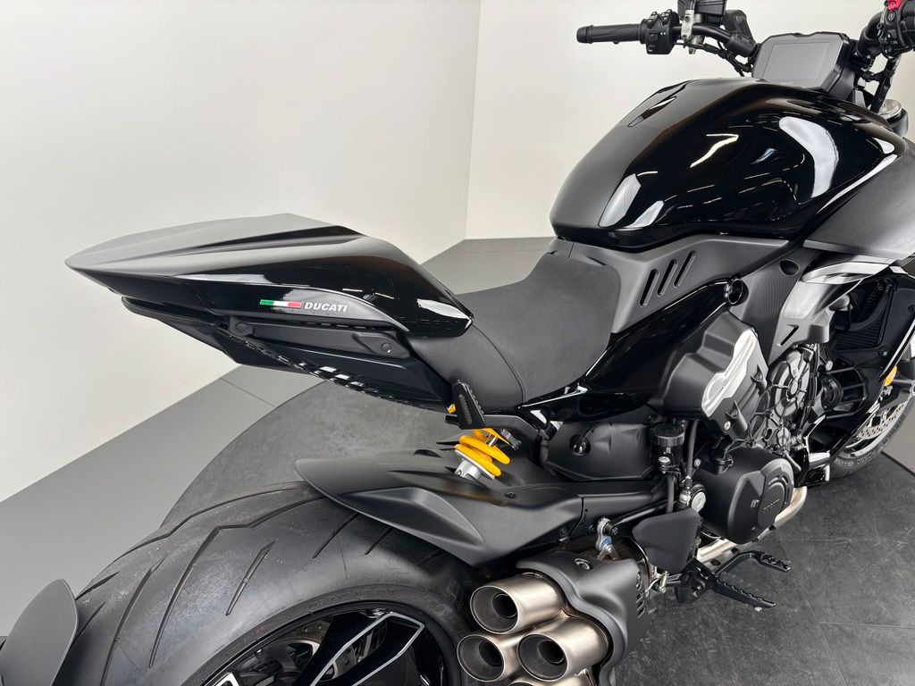Fahrzeugabbildung Ducati DIAVEL V4 *1. HAND *TOP-ZUSTAND
