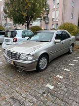 Mercedes-Benz Mercedes C240 Elegance - Mercedes-Benz C 240 in Frankfurt (Main)