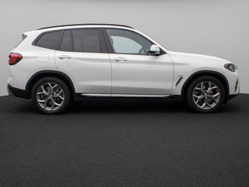 Fahrzeugabbildung BMW X3 xD20d Panoram Kamera DAB HiFi Komfort ACC 19"