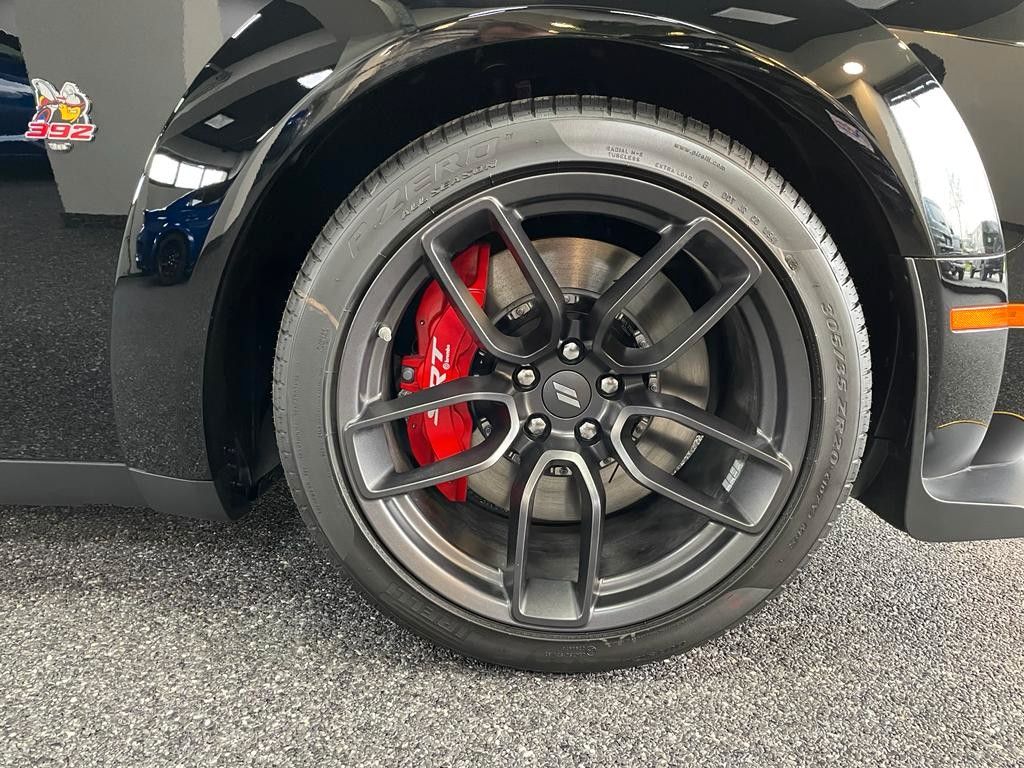 Fahrzeugabbildung Dodge CHALLENGER R/T WIDEBODY SCAT PACK -CARBONE