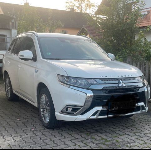 Mitsubishi outlander 4x4 Hybrid Plug in