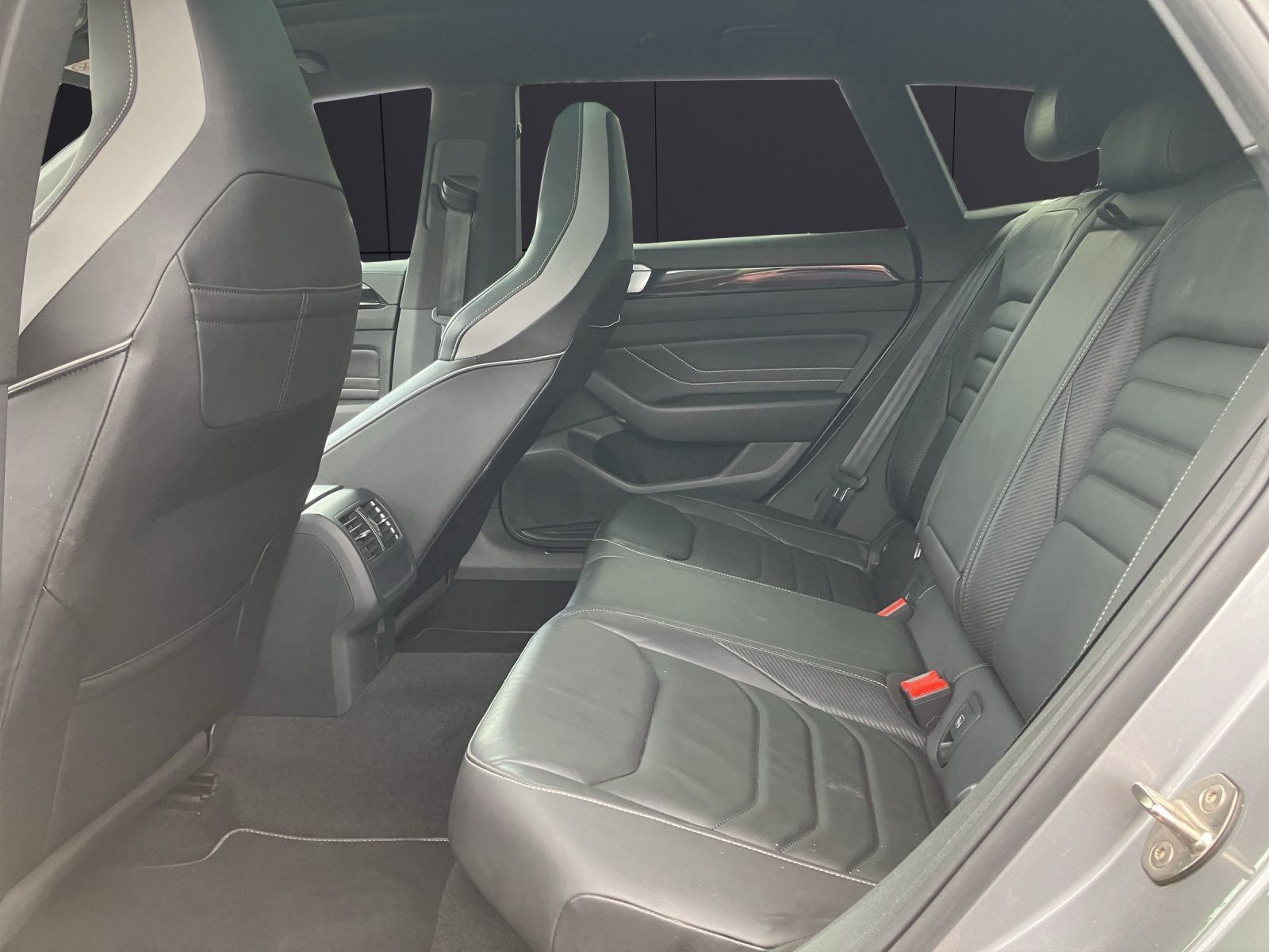 Fahrzeugabbildung Volkswagen Arteon SB TDI DSG R-Line 4M LED Navi Pano HUD Le