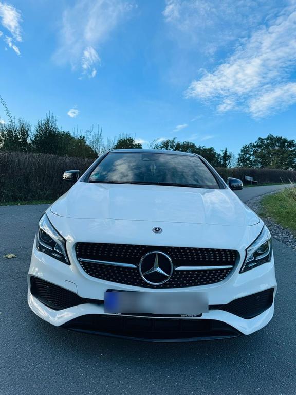 Mercedes-Benz CLA 220