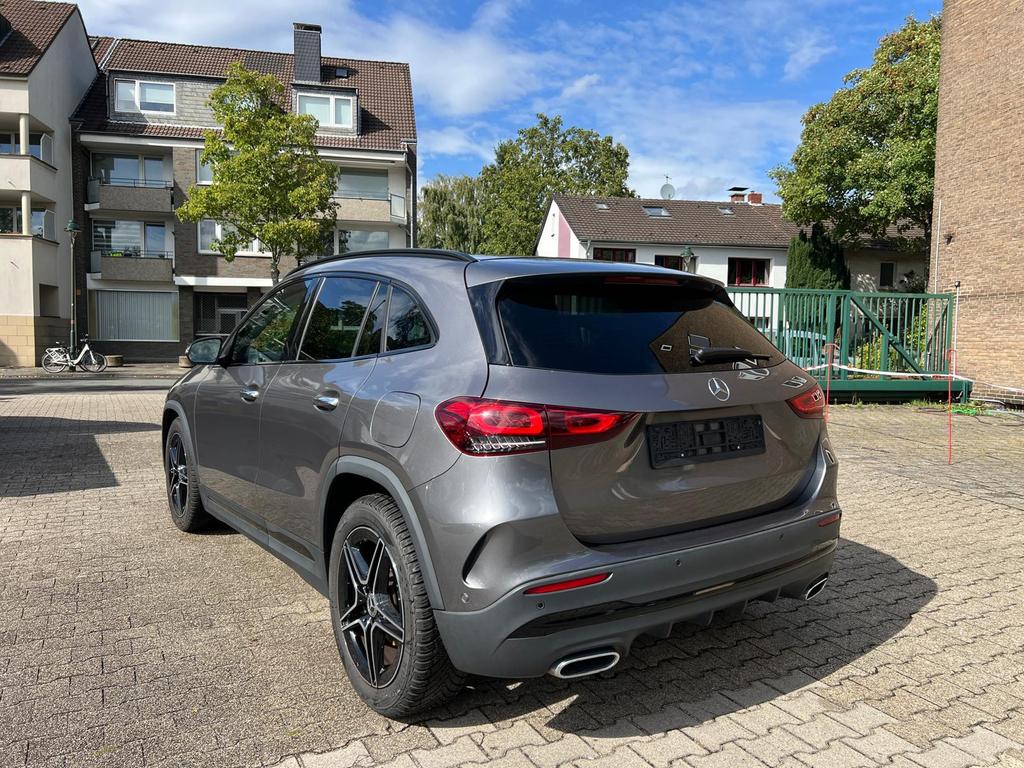 Mercedes-Benz GLA 180