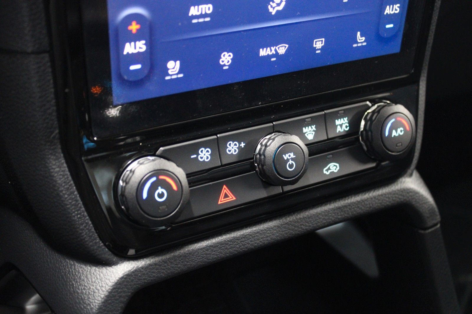 Fahrzeugabbildung Ford Ranger Wildtrak PHEV Aut. AHK LED TECHNOLOGIE P.