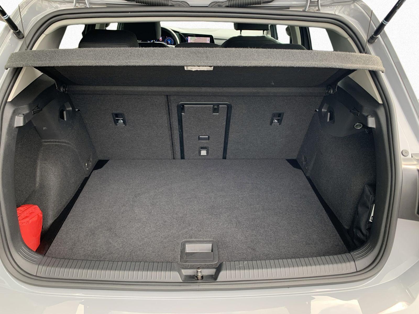 Volkswagen Golf VIII MOVE 1.0 TSI +LED+APP+DCP+KAMERA+NAVI+, миниатюра 16