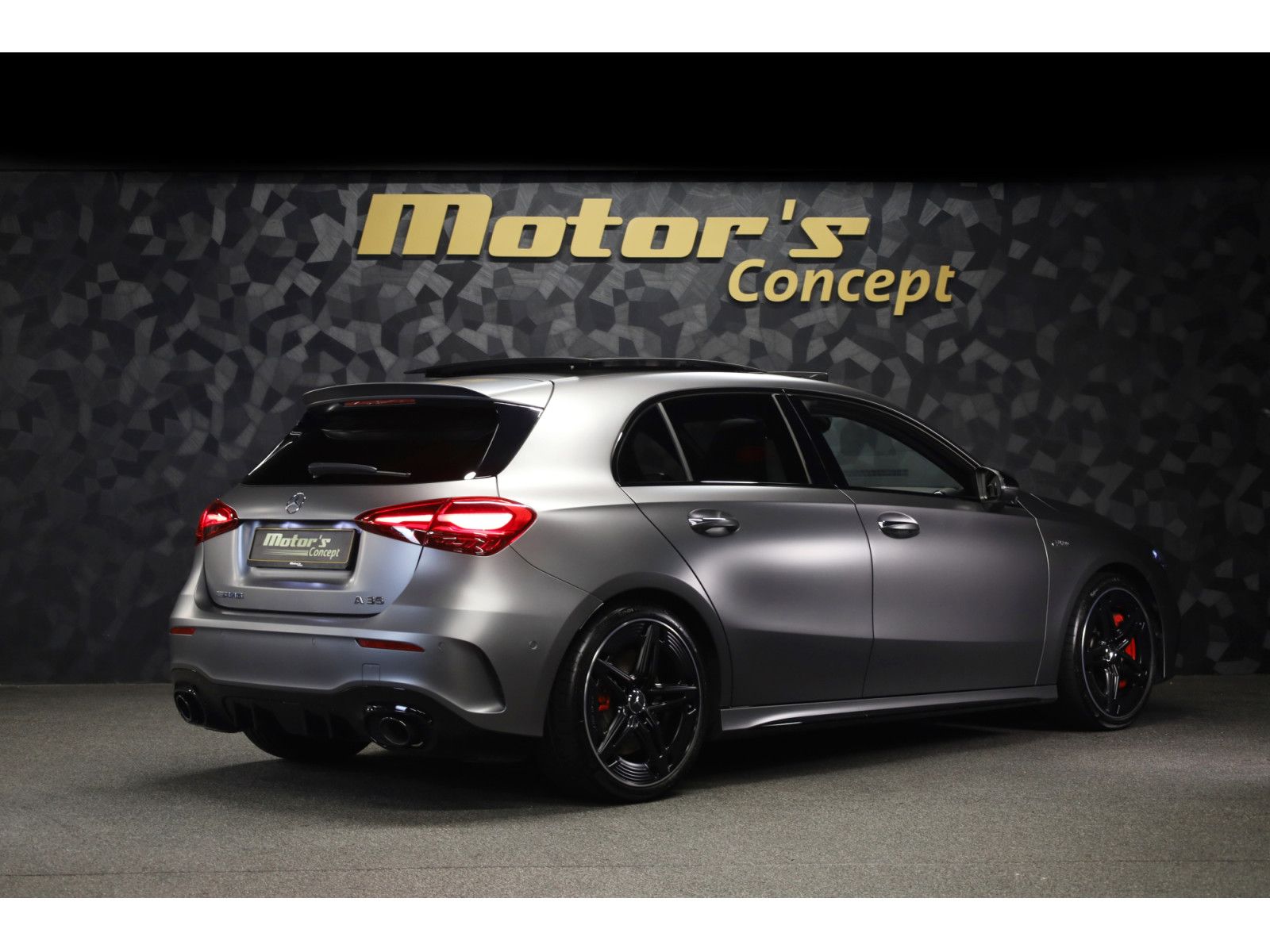 Mercedes-Benz A 35 AMG 4 MATIC imagem 3