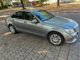 Mercedes-Benz C 180 BlueEFFICIENCY - Autom+Navi-SHZ-Tempo - Mercedes-Benz C 180 Gebrauchtwagen in Frankfurt