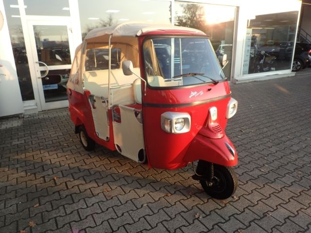 Fahrzeugabbildung Piaggio Ape Calessino 200 wenig Kilometer