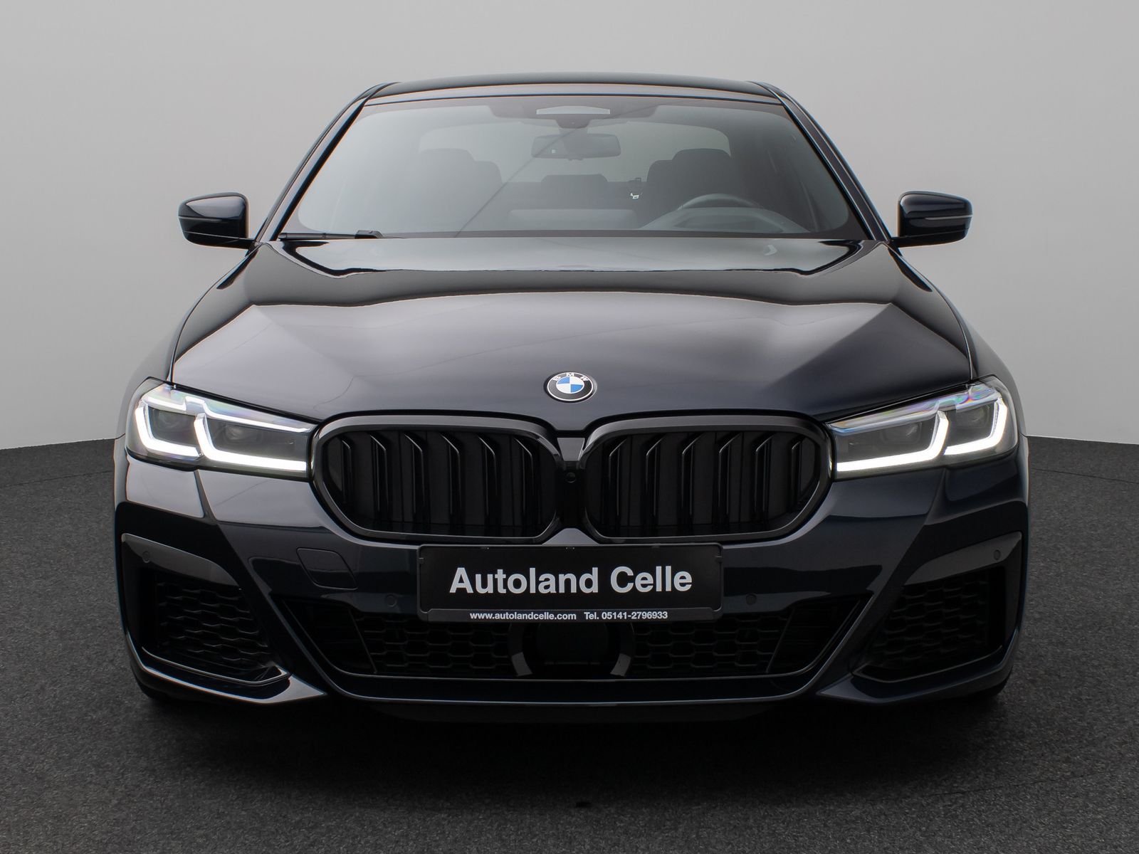 Fahrzeugabbildung BMW M550i xD Kamera Laser HUD DAB H/K 4xKlima Komfor