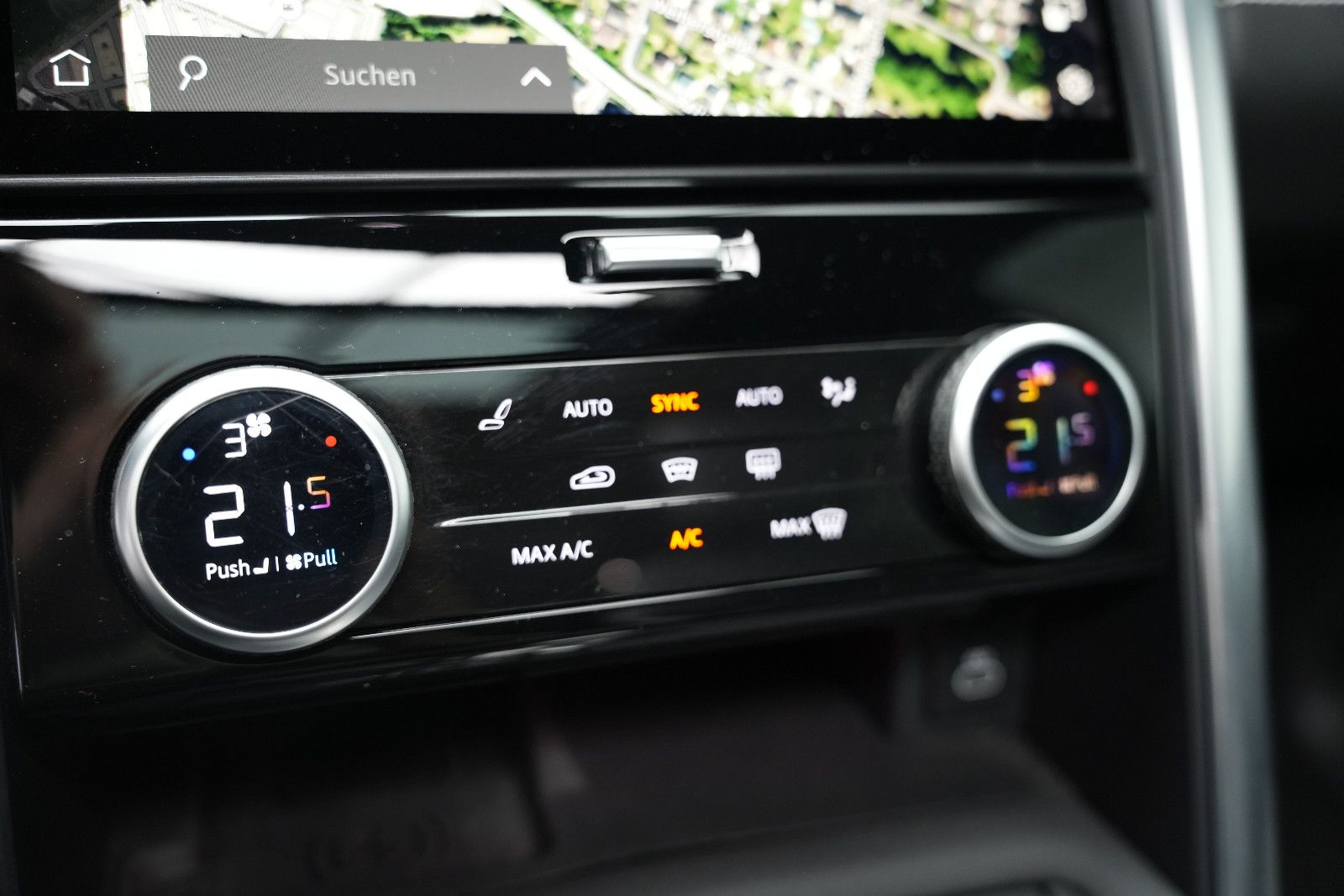 Fahrzeugabbildung Land Rover Discovery R-Dynamic AWD/7-SITZER/360'°Cam/AHK