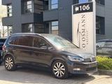 Volkswagen Touran Highline BMT / ACC / PANO / MASSAGE - Volkswagen Touran mit Diesel-Antrieb: Automatik