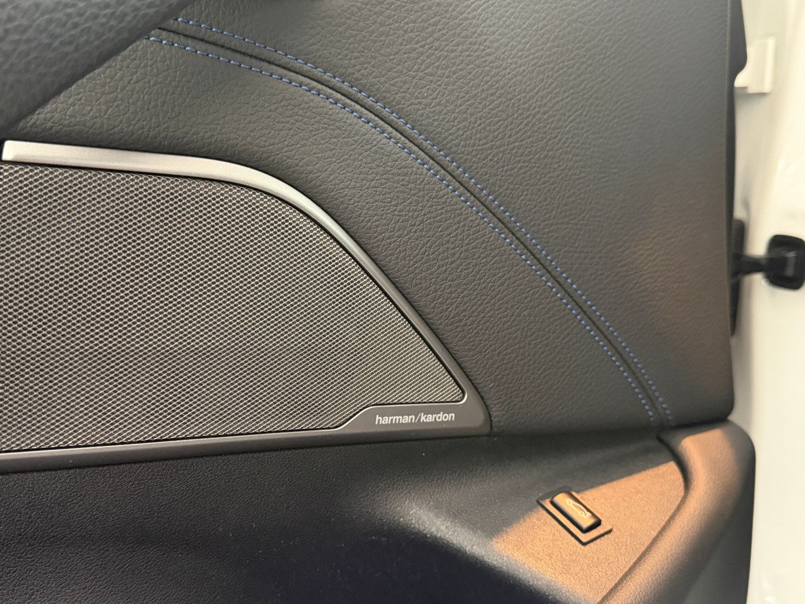 Fahrzeugabbildung BMW 530 d XDriveM Sport/M-PAKET/HARMAN-KARDON/AMBIE
