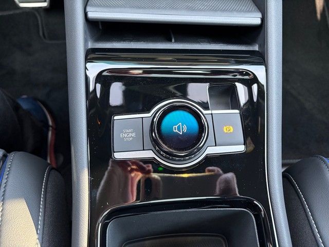 Fahrzeugabbildung Volkswagen Tayron 1.5eHybrid DSG R-LINE AHK+LEDER+PANO+20"+