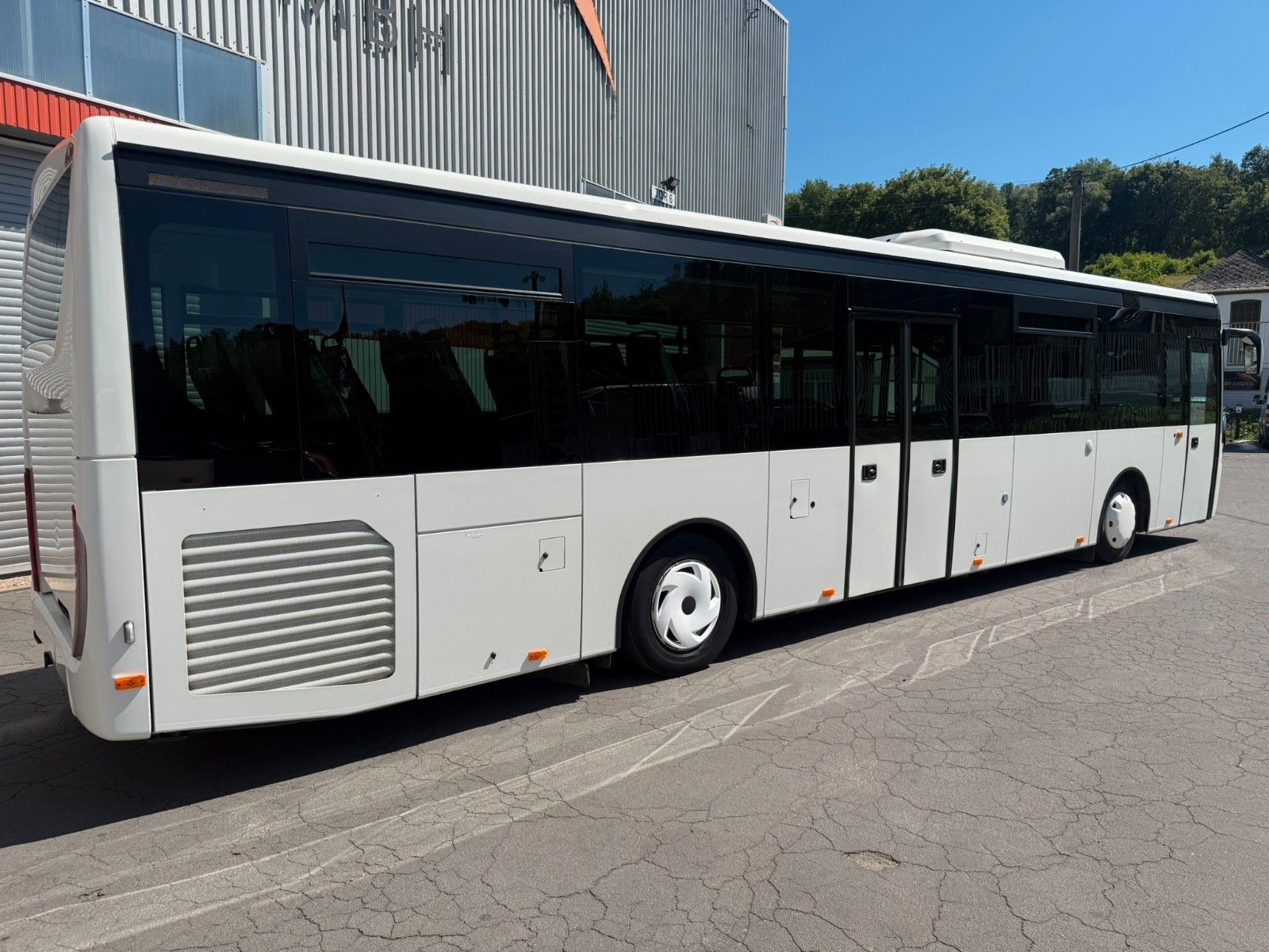 IVECO  2017 - Image 9 of 29