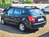 Skoda Fabia Combi 86PS AHK Tempomat SHZ Einparkhilfe - Skoda Fabia aus 2009: Kombi