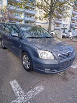 Toyota avensis - Toyota Avensis aus 2004 mit Diesel-Antrieb