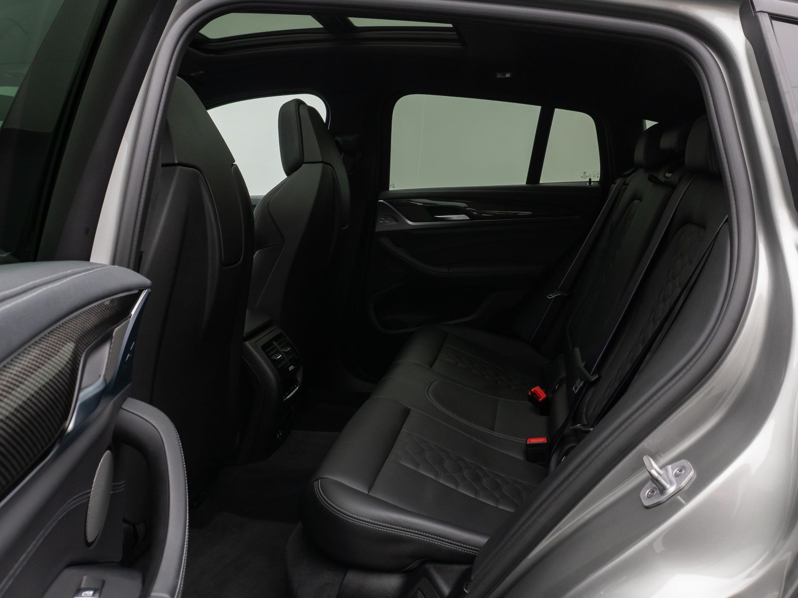 Fahrzeugabbildung BMW X4 M Panorama 360°HUD H/K TV DispKey