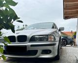 BMW E39 - 528i - 6 Zylinder - BMW 528: E39