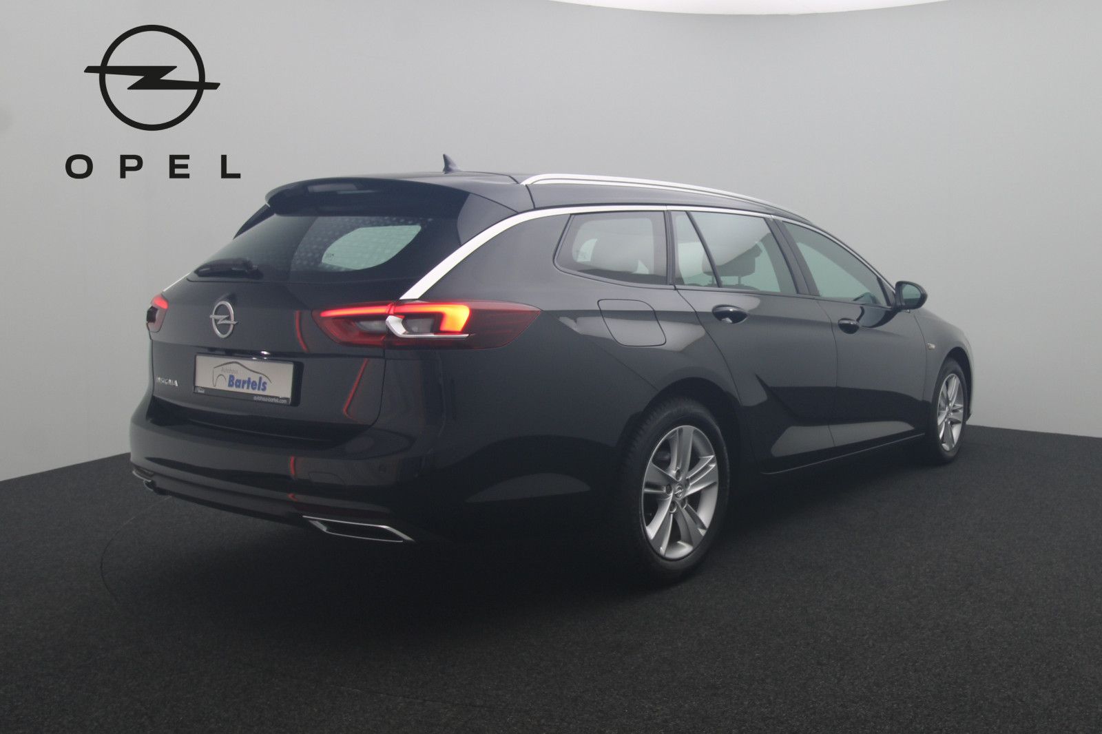 Fahrzeugabbildung Opel Insignia B Sports Tourer 2.0 Elegance
