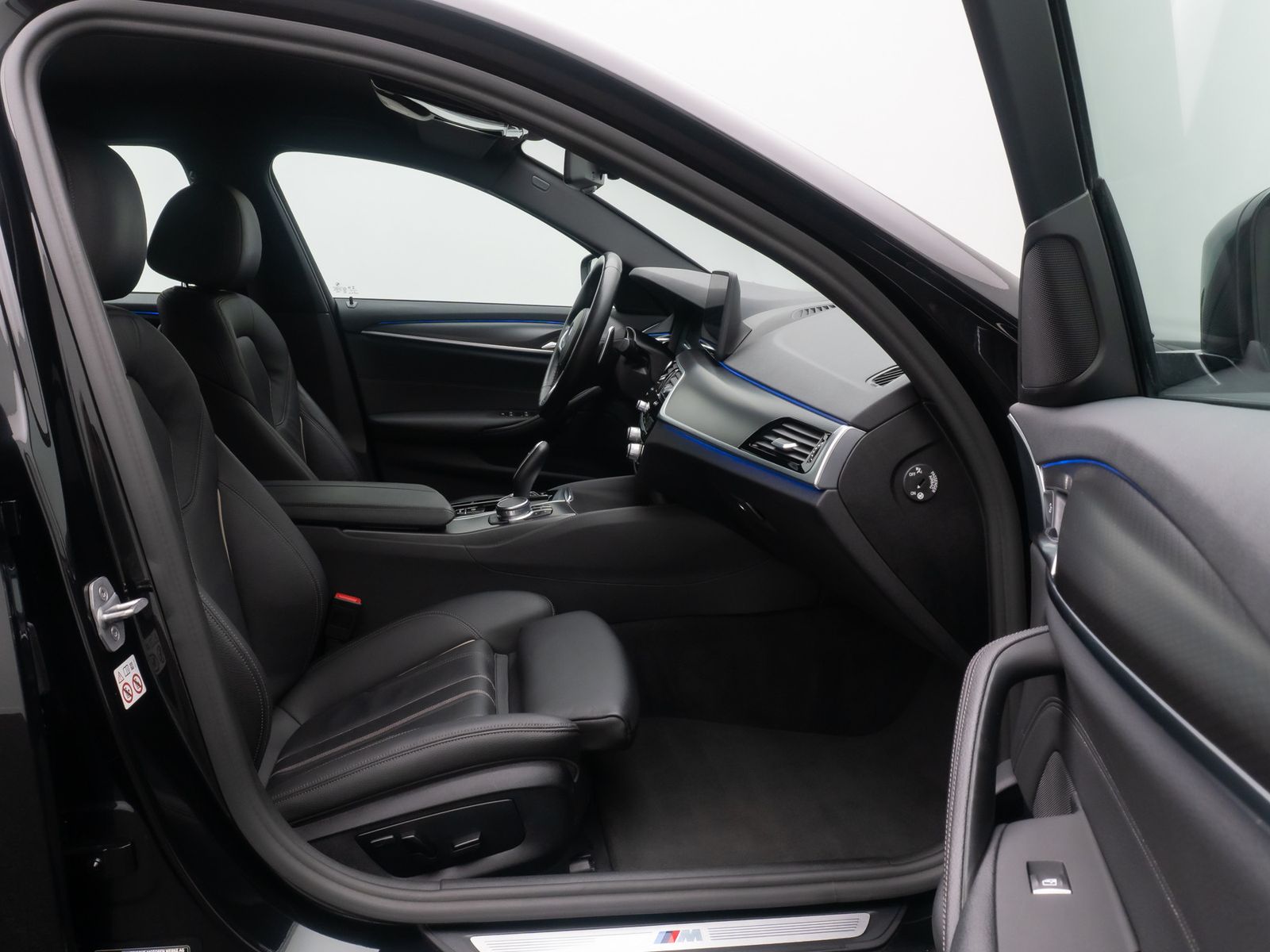 Fahrzeugabbildung BMW 520d xD M Sport Kamera DAB HiFi Lenkrhzg Komfort