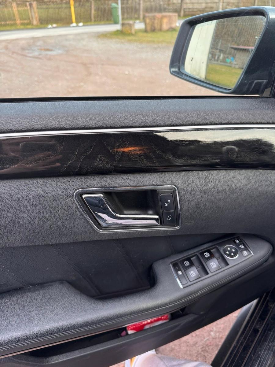 Mercedes-Benz 220 2010 — photo 10