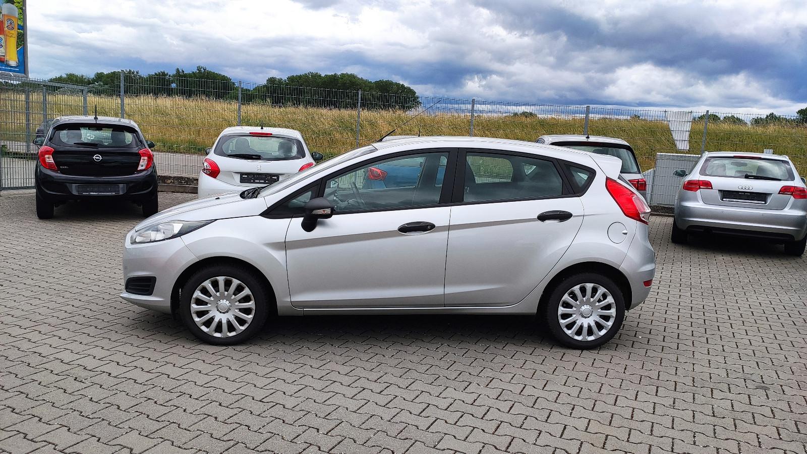 Ford Fiesta 1.6 4 Zylinder *Automatik*Klimaauto*PDC