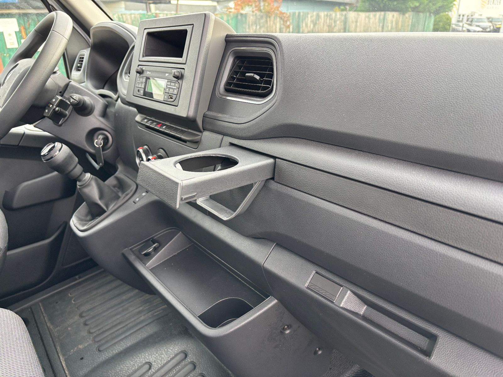 Fahrzeugabbildung Renault MASTER Abschleppwagen AHK 3,5t Klima Tempomat