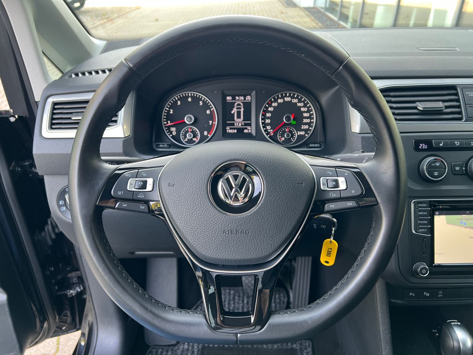 Fahrzeugabbildung Volkswagen Caddy Comfortline 1.4 TSI DSG *Navi, Bi-Xenon, A