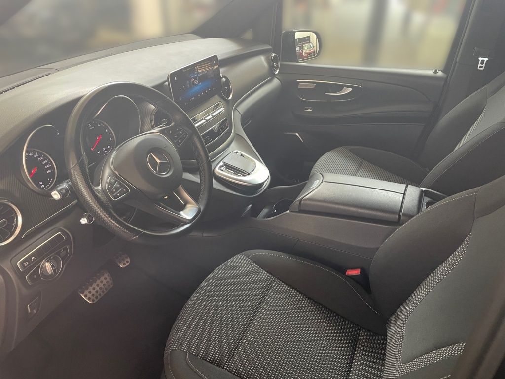 Fahrzeugabbildung Mercedes-Benz V 300 ED/L 4x4 AMG 7 Sitze 2,5tAHK Kühlfach STHZ