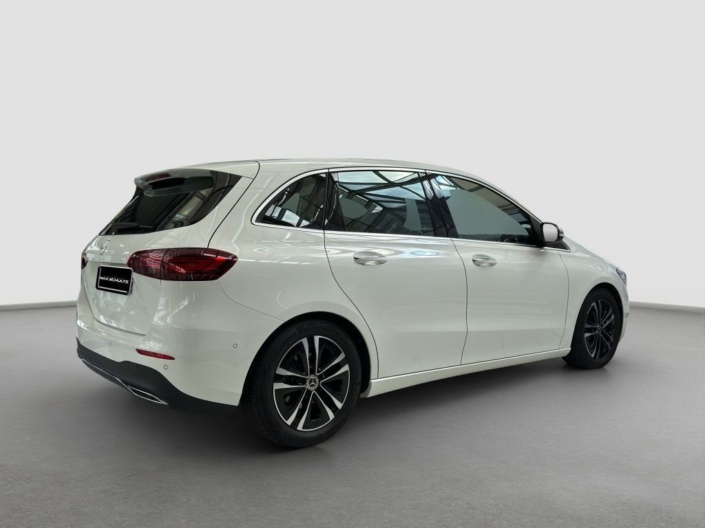Fahrzeugabbildung Mercedes-Benz B 200 Pano*SD*KeyLess*LED*PDC*ParkAss*SpurH*ACC