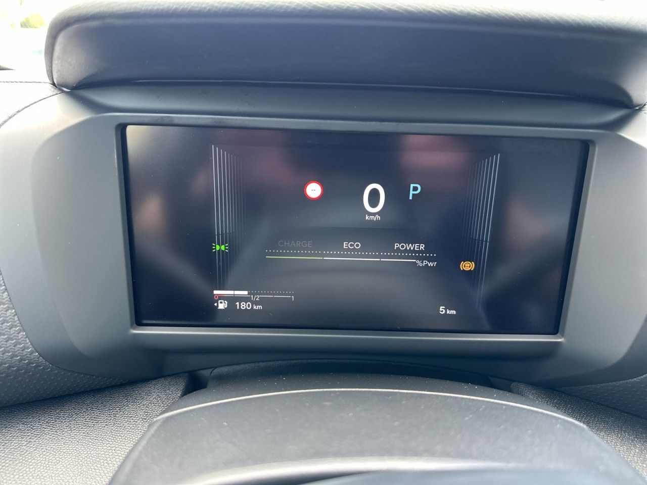 Fahrzeugabbildung Citroën C4 X Hybrid 145 DSG 6-Gang MAX - mit KI generiert/bearbeitet