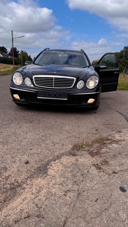 Mercedes-Benz E 320