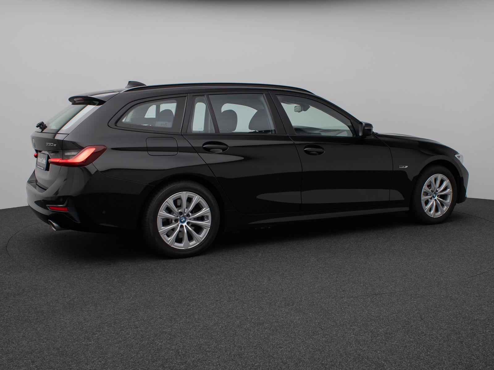 Fahrzeugabbildung BMW 330e Stop&Go DAB Kamera Alarm MSportleder 17Zoll