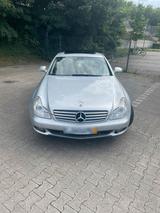 Mercedes-Benz Cls 500 v8 - Mercedes-Benz CLS 500 in Essen