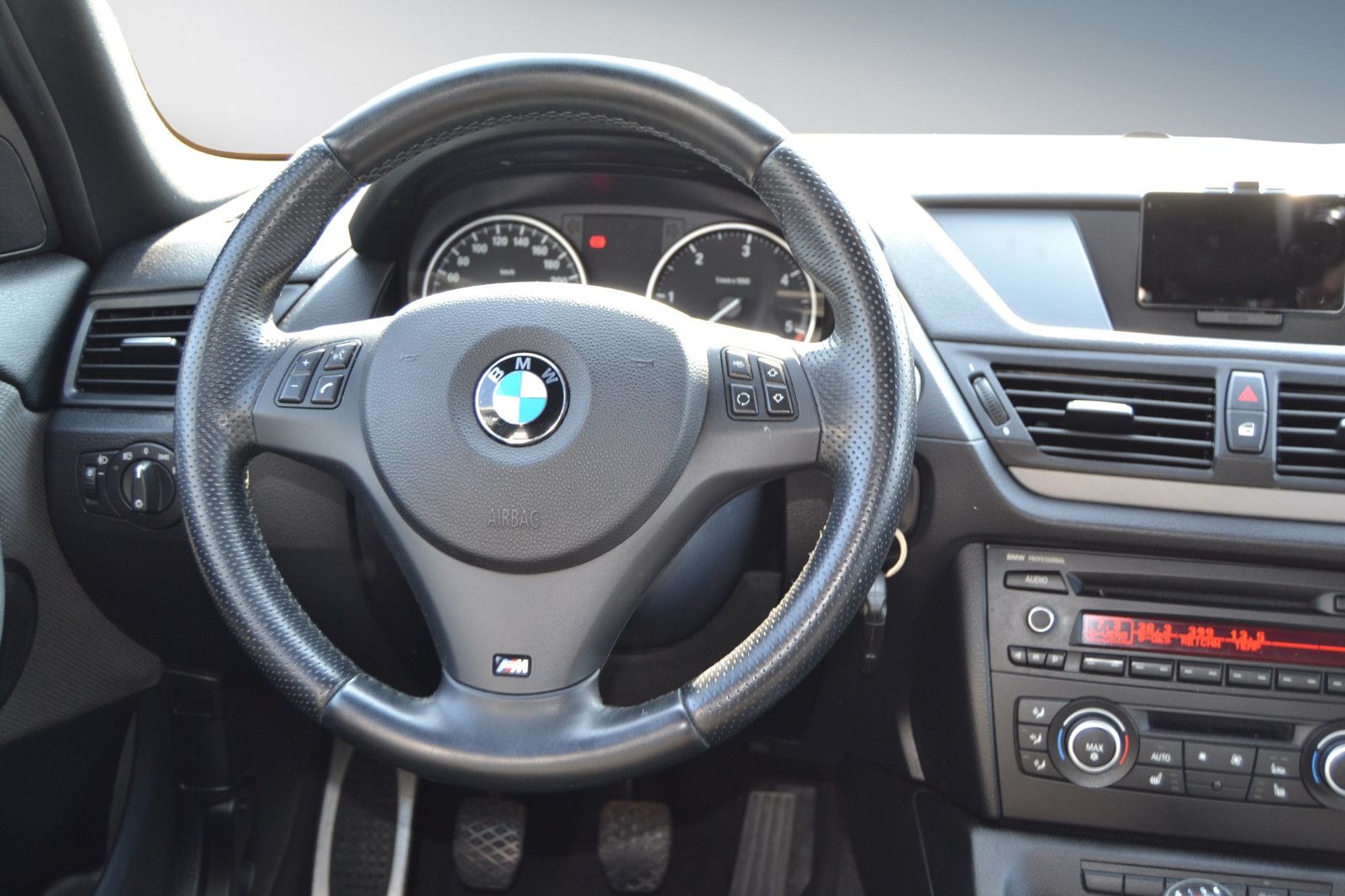 Fahrzeugabbildung BMW Baureihe X1 sDrive 18d M Sport Paket