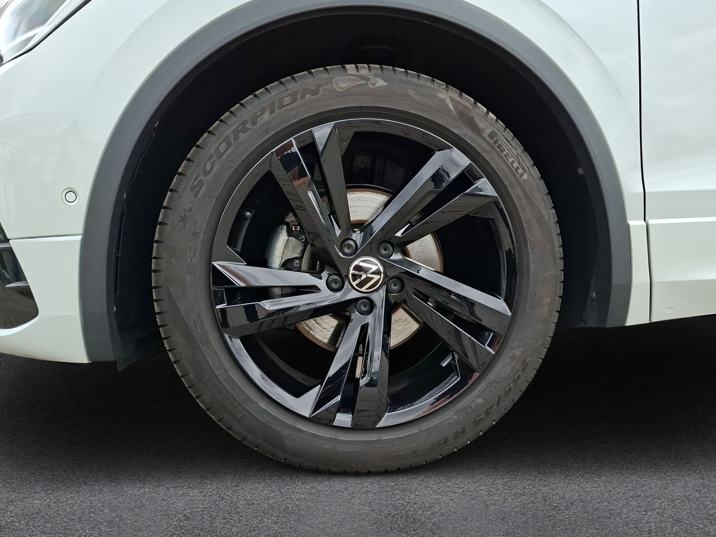Tiguan 1.5 TSI DSG R-Line *KAMERA*ACC*NAVI*