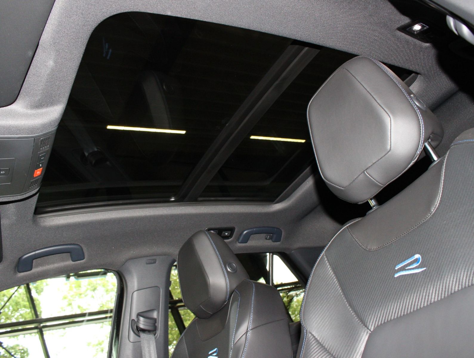 Fahrzeugabbildung Volkswagen T-Roc 2.0 TSI DSG 4MOTION R*NP 68k