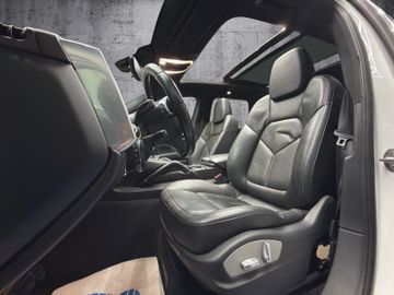 Porsche Cayenne Diesel*PANO*PDLS*PCM*XENON*LEDER*1.HAND