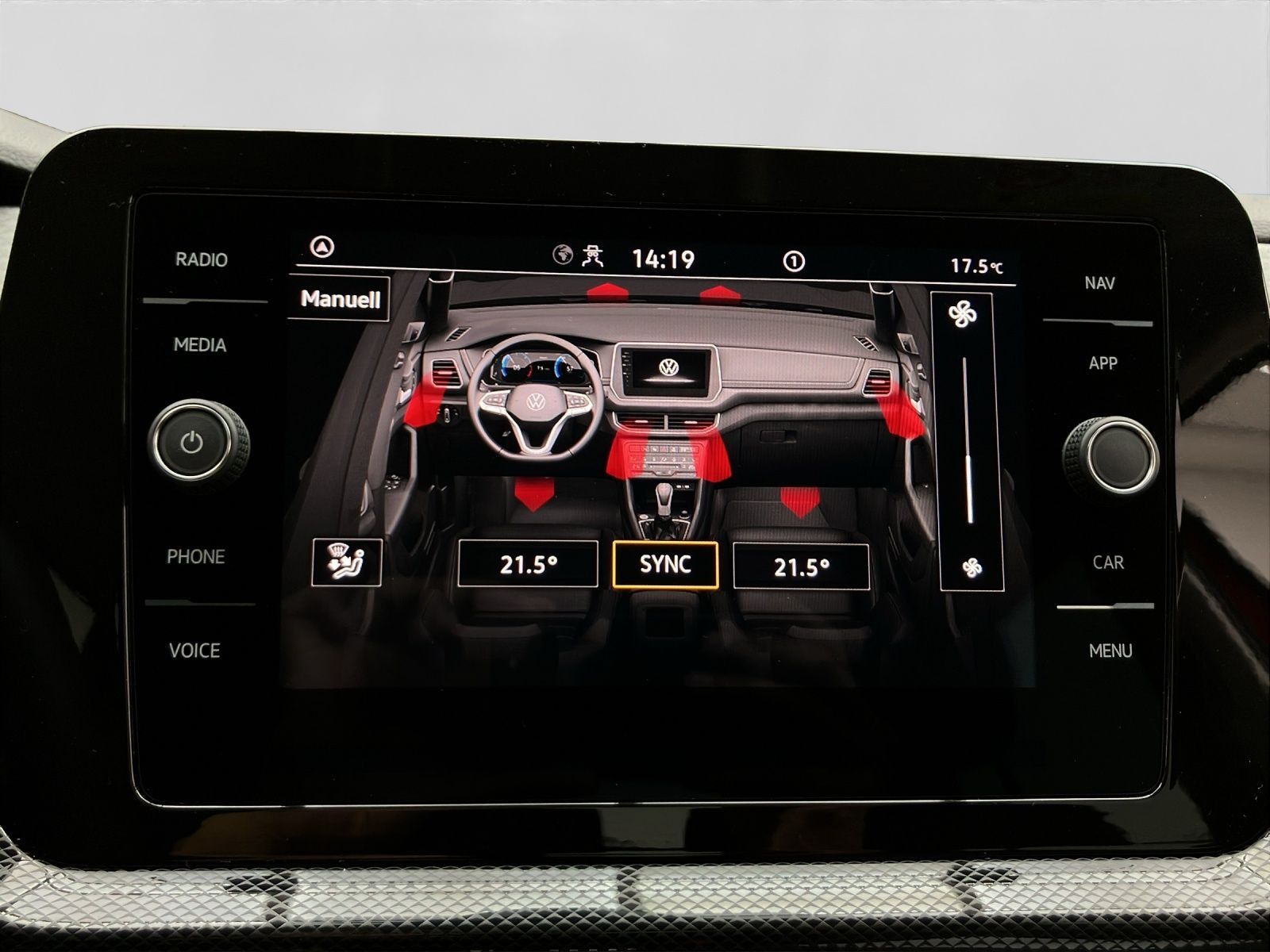 Volkswagen T-Cross - Bild 11