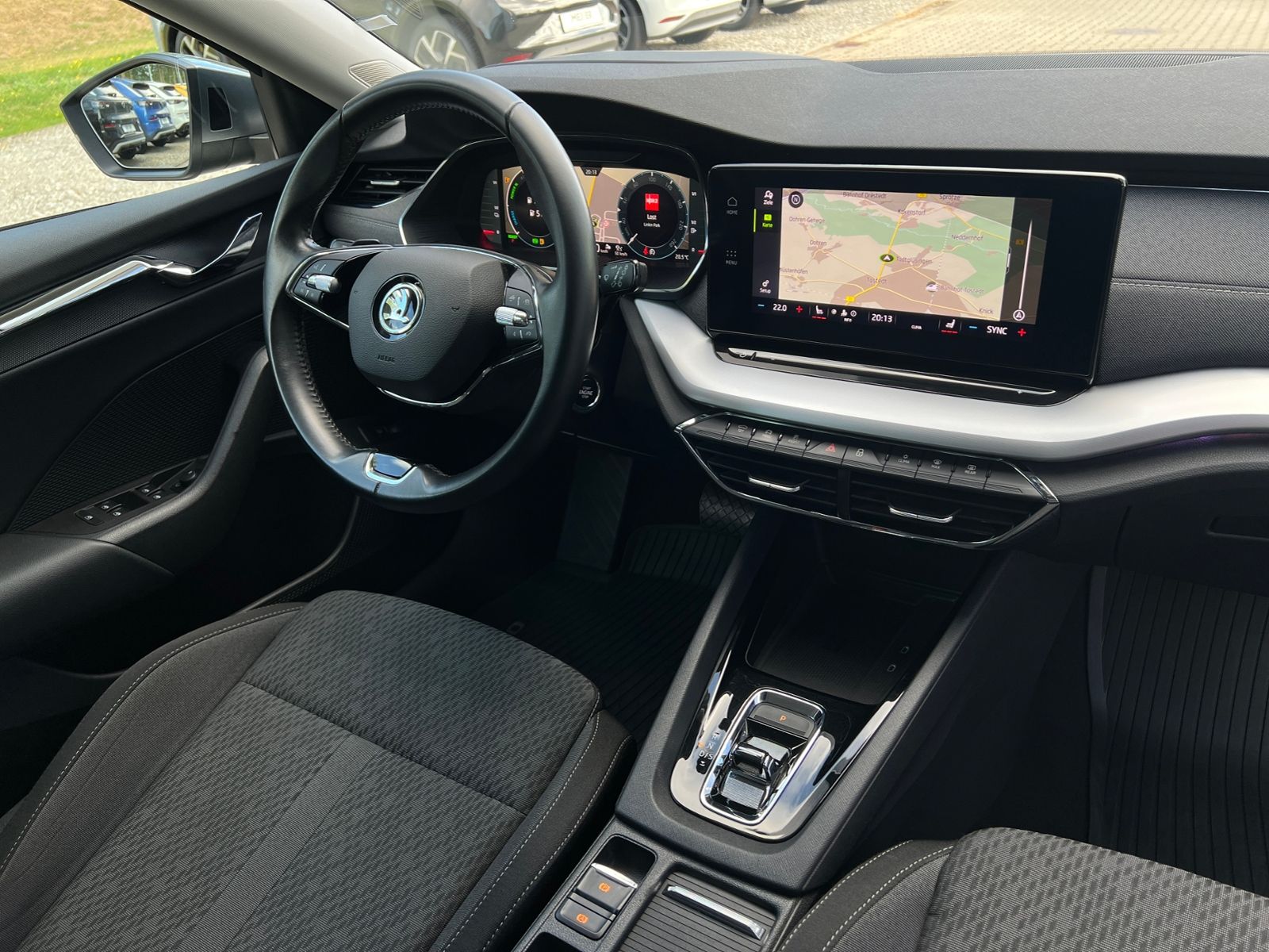 Fahrzeugabbildung SKODA Octavia III Combi iV Style 1.4 Hybrid DSG *LED,