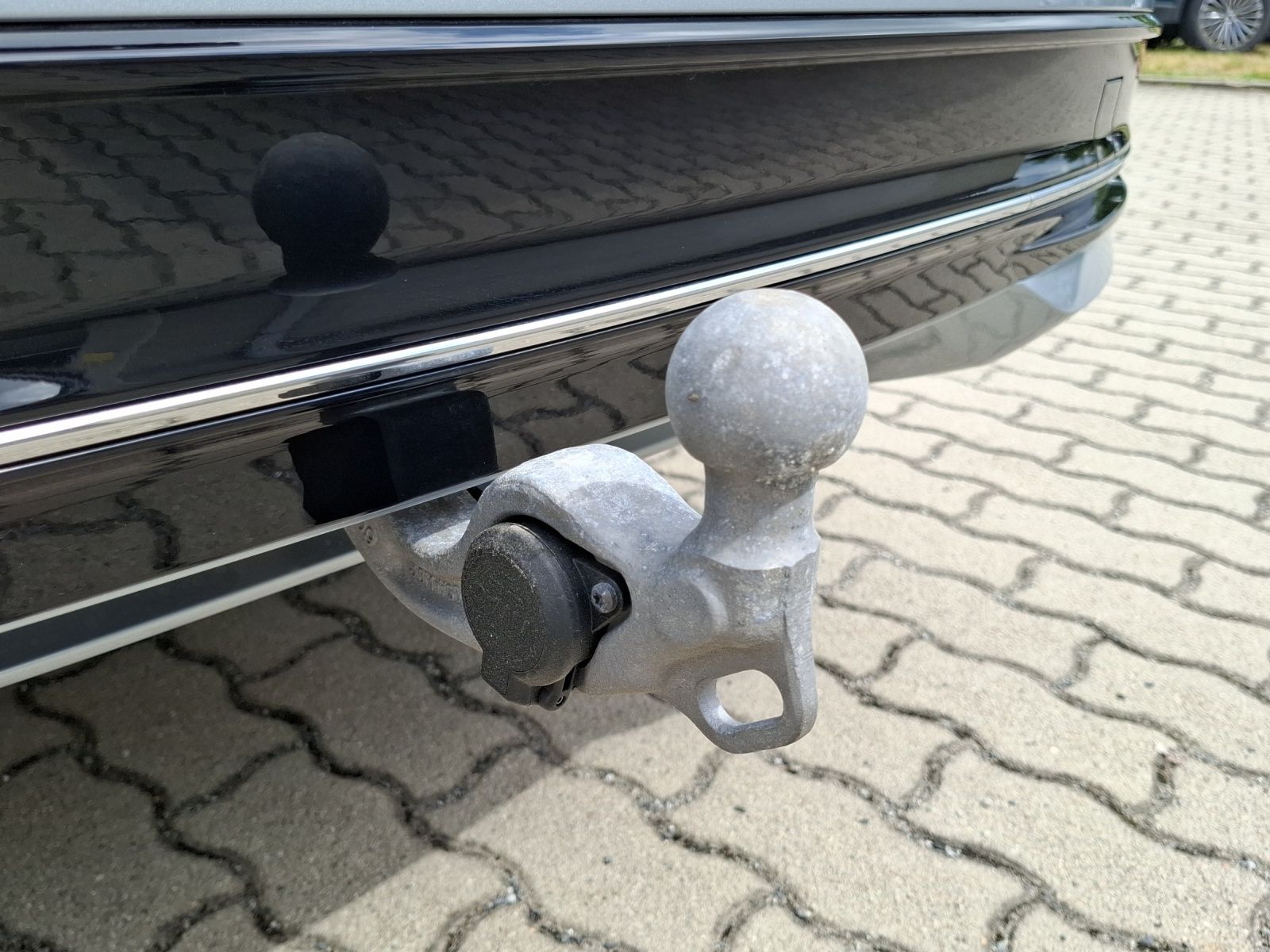 Fahrzeugabbildung Volkswagen Passat eHybid Elegance DSG Matrix AHK Navi HUD A